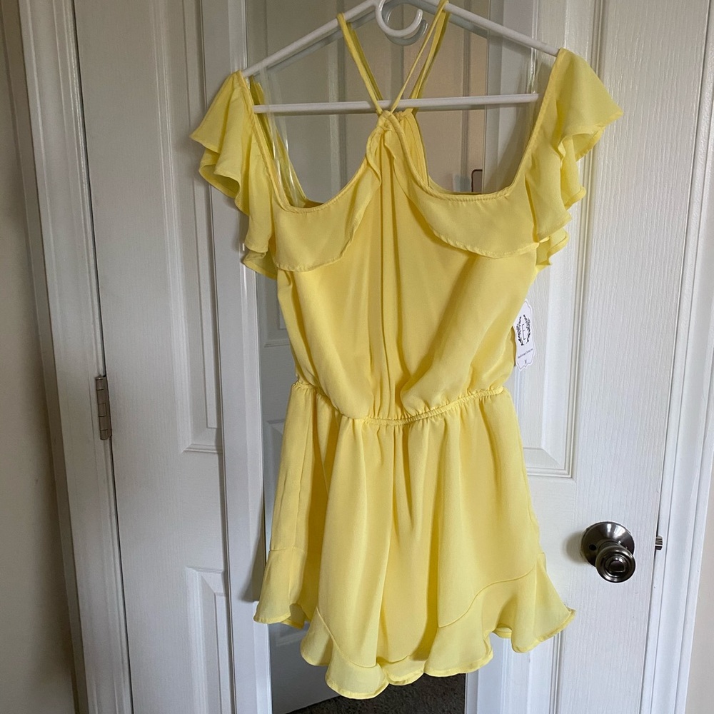 Very cute cold shoulder yellow romper new size M